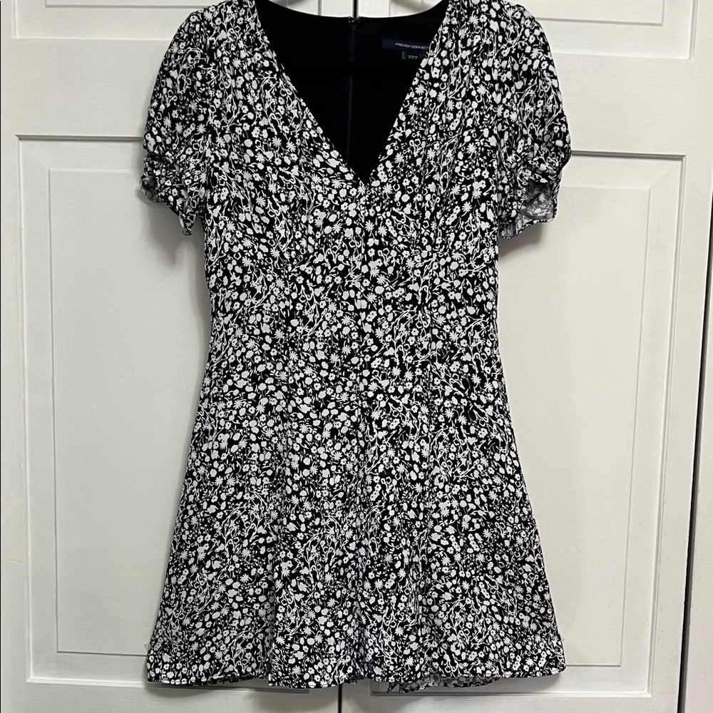 French Connection Black Dress Size 6 Floral print